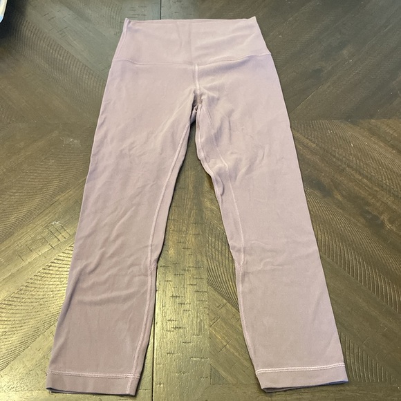 🍋Lululemon Align Crop🍋 - Picture 5 of 6